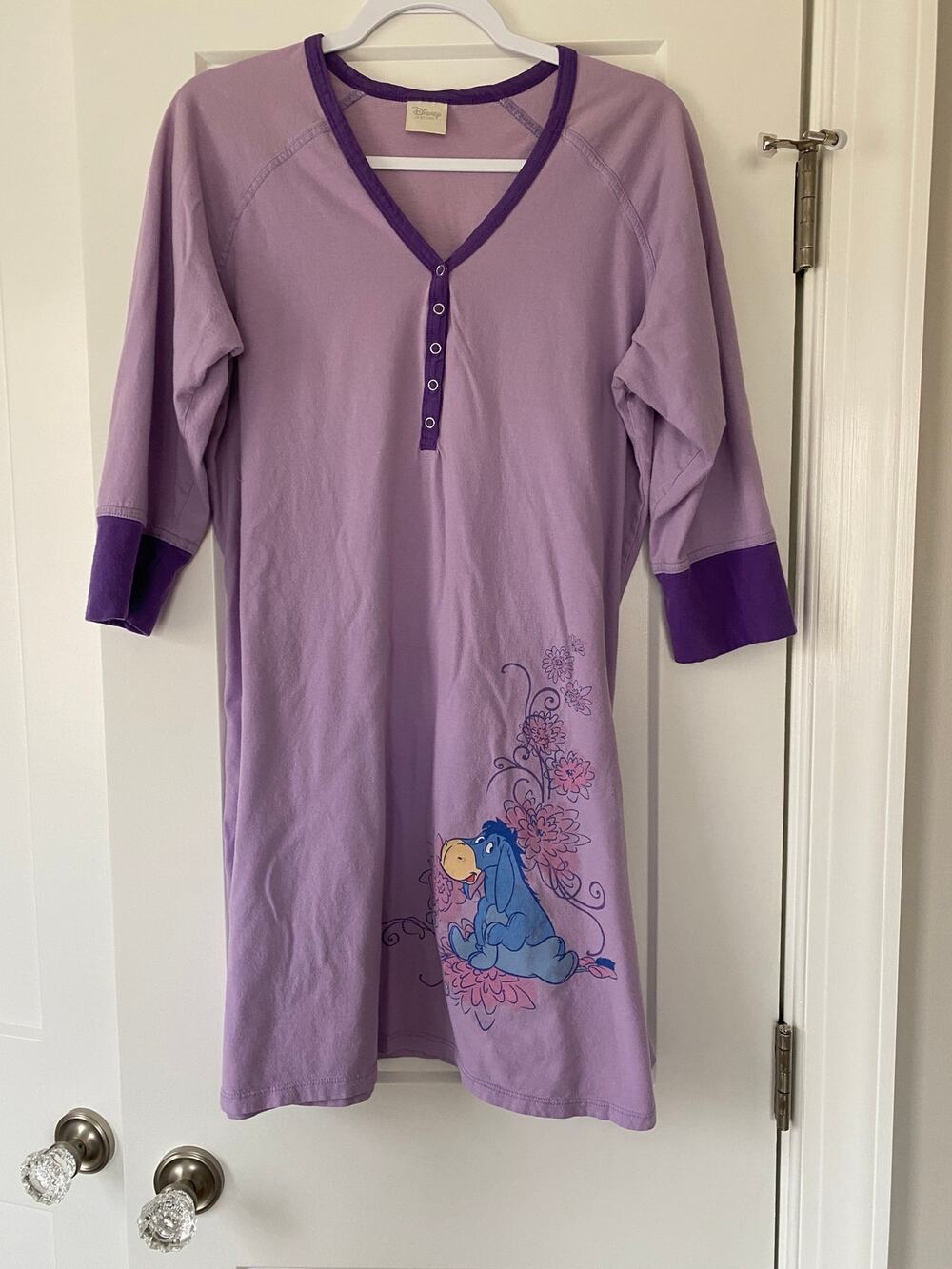 Disney Winnie The Pooh Eeyore Nightshirt
¾ length sleeves, ladies M